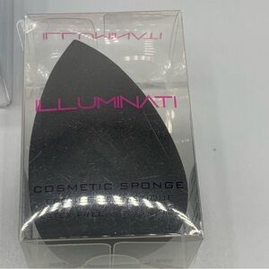 Illuminati Cosmetics beauty sponge